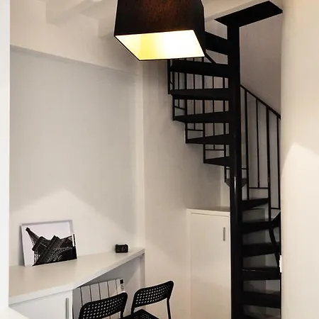 Duplex De Charme Au Coeur De Montmartre-2