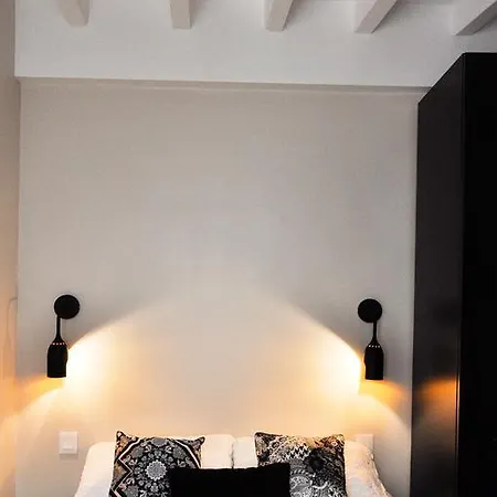 Duplex De Charme Au Coeur De Montmartre-3